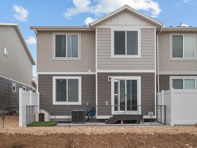 988 W Broadleaf Dr — Photo 27