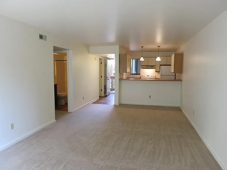 1000 Linden Ave #N-307-3707 — Photo 4