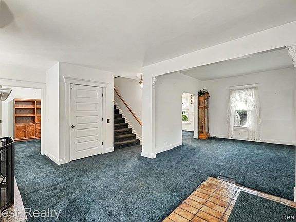5th image of 499 Allen Ave