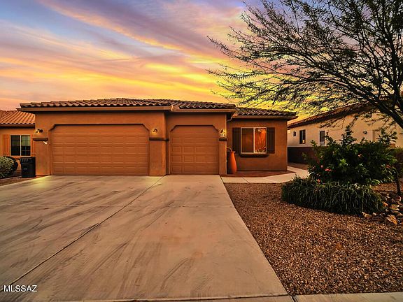 2nd image of 804 N Camino Cerro La Silla