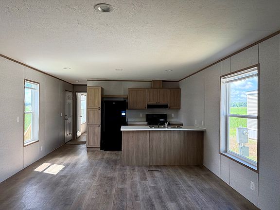 3rd image of 2235 S Brabant