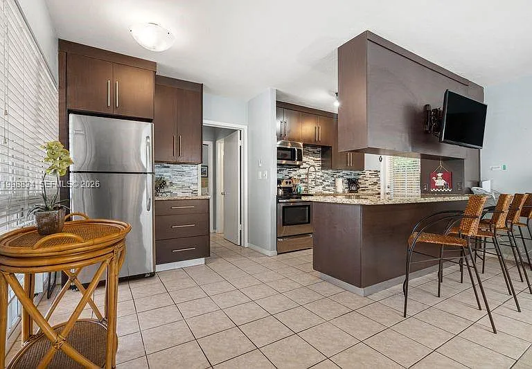 2033 NE 33rd Ave #3 — Photo 5