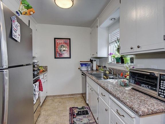 3rd image of 2075 La Con Ct APT 2
