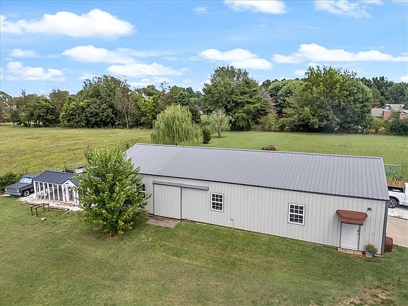 3rd image of 13308 Bethel Blacktop Rd