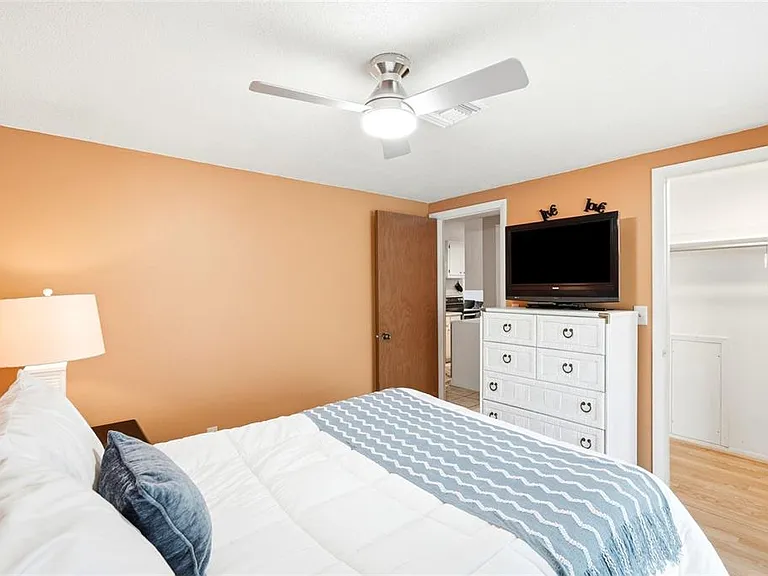 1008 Heron Ct — Photo 32