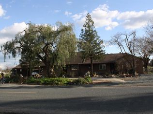 2093 Linda Vista Ave, Porterville, CA 93257