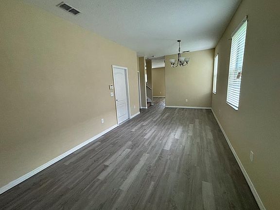 2nd image of 10959 Savannah Landing Cir