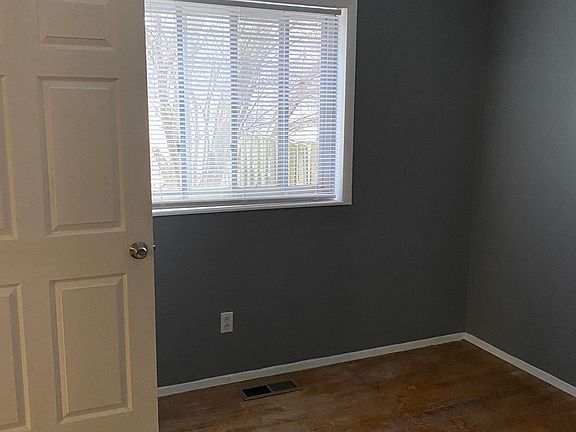 4th image of 14446 Fox Chase Dr