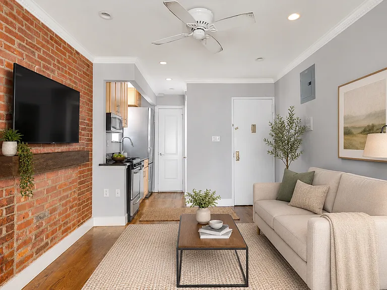 44 Avenue B #R4D — Photo 3