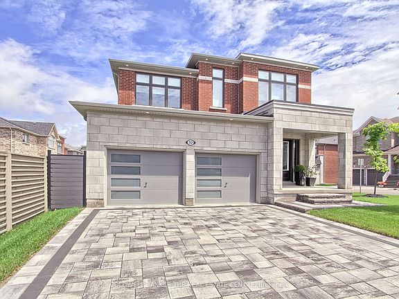 3rd image of 92 Maple Fields Cir