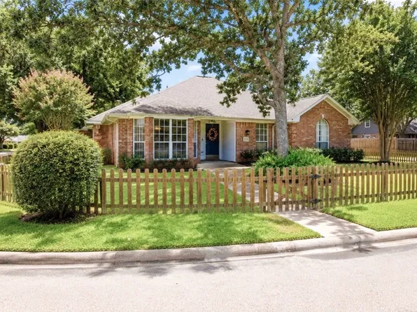 1518 Jasmine Ct, College Station, TX 77845