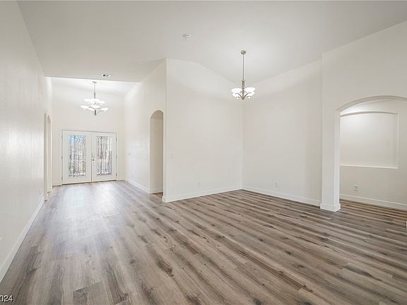 3rd image of 6232 Double Oak St
