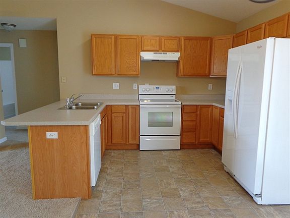 5th image of 104 Herndon Ct