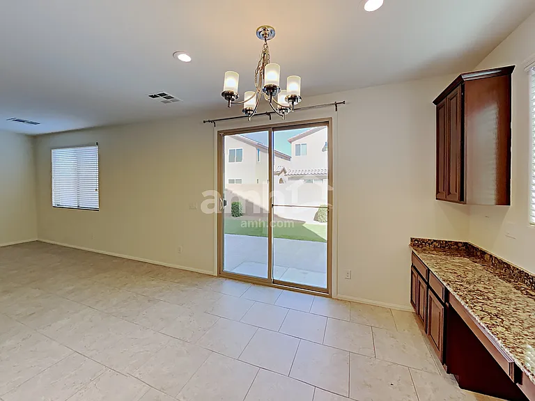 492 Bright Peridot Ave — Photo 5