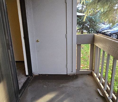5th image of 230 W Broadway St #10