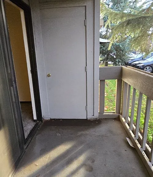 230 W Broadway St — Photo 5