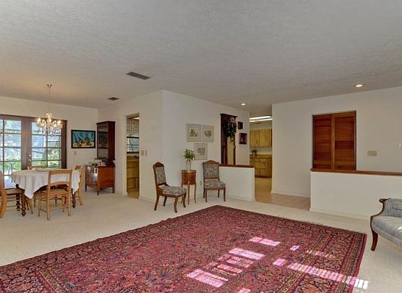 5th image of 1905 Lake Platt Ln