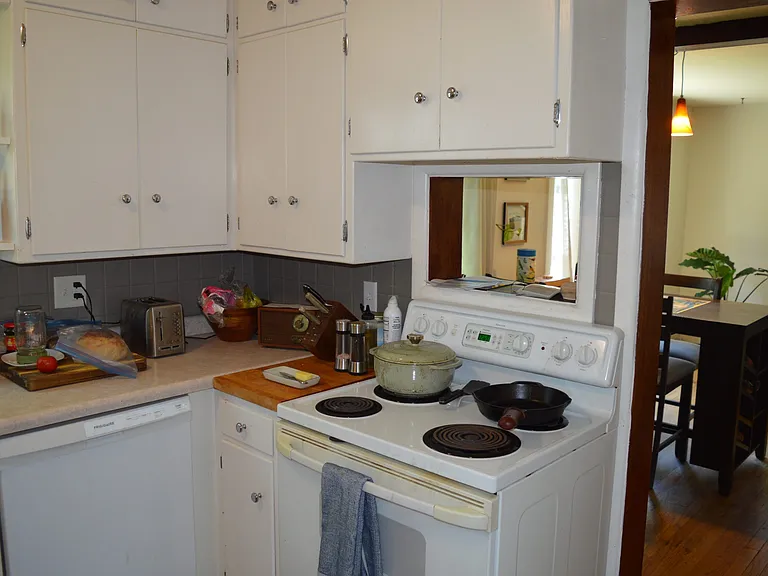 1606 Sheridan Dr — Photo 3