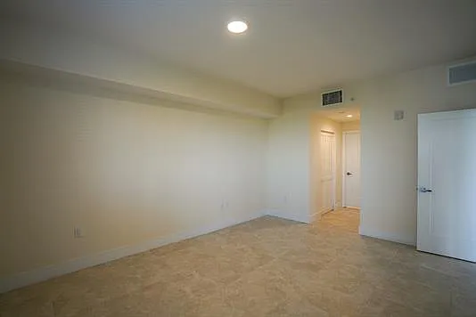 1091 Galiano St #502 — Photo 11