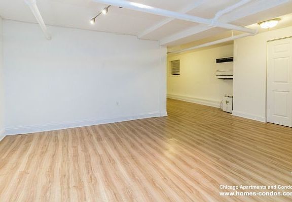 4th image of 1315 W Carmen Ave