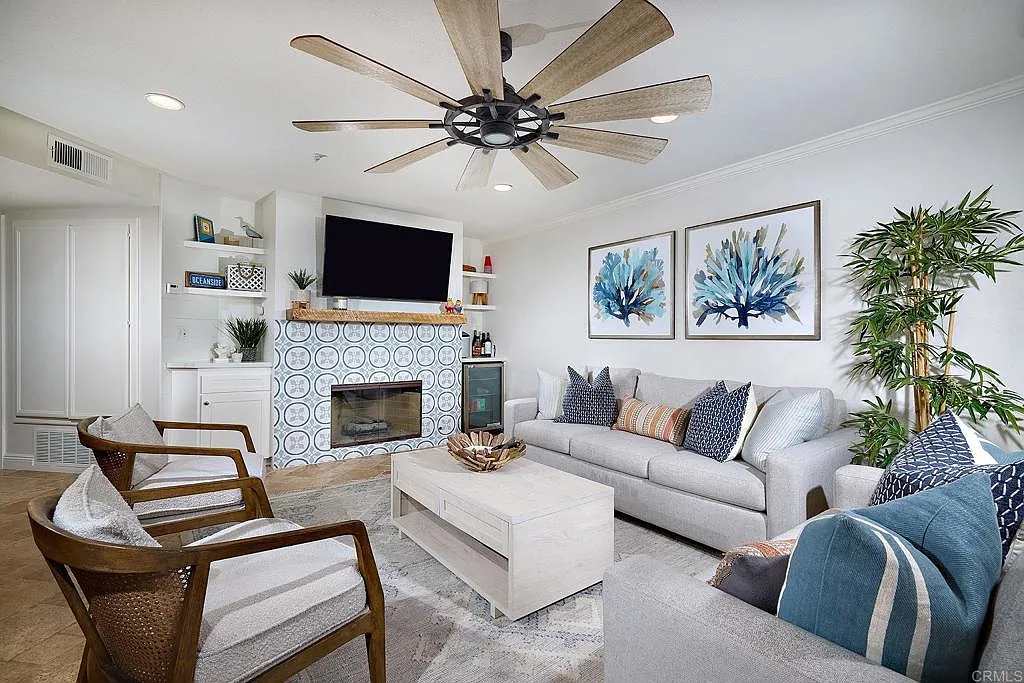 2 bed, 1075 sqft, $5,000 — Photo 1
