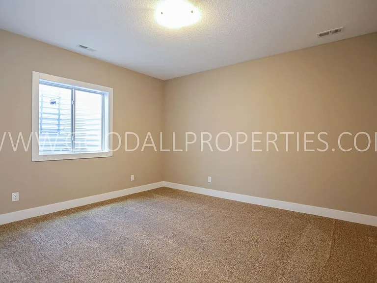 16726 Wilden Dr — Photo 12