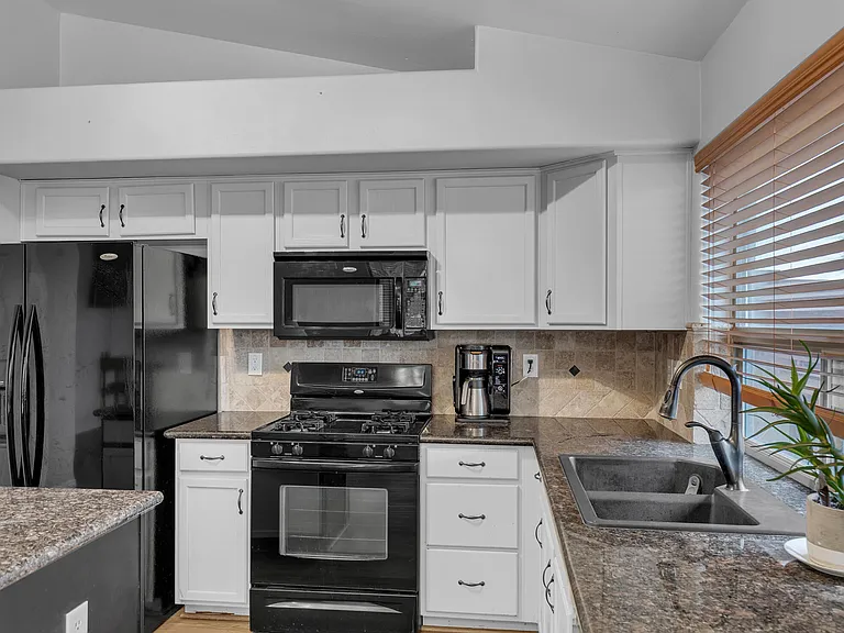 1767 E Nancy Ave — Photo 9