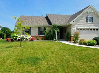 1253 Tallgrass Ln, Racine, WI 53406