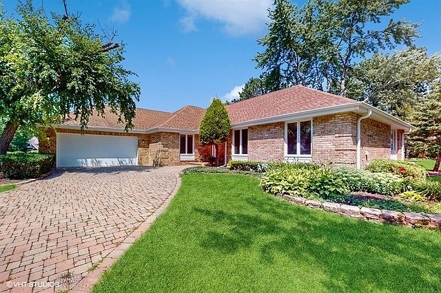 1st image of 8473 Canterberry Dr