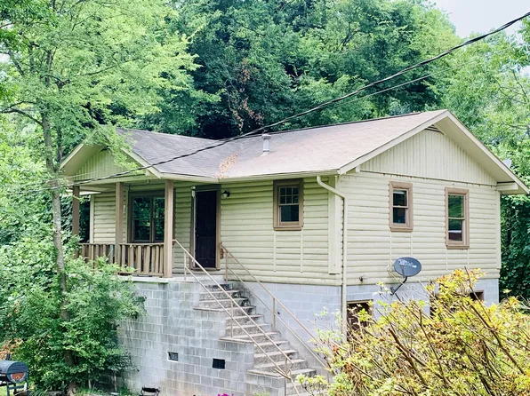 29 Broncos Dr, Toccoa, GA 30577
