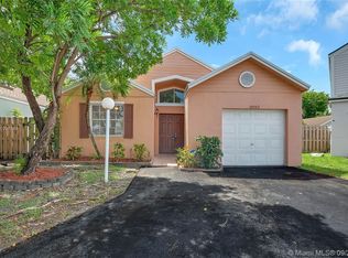 10012 SW 223rd Ln, Cutler Bay, FL 33190