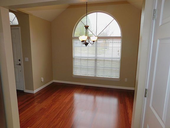 2nd image of 1471 N Timberline Dr