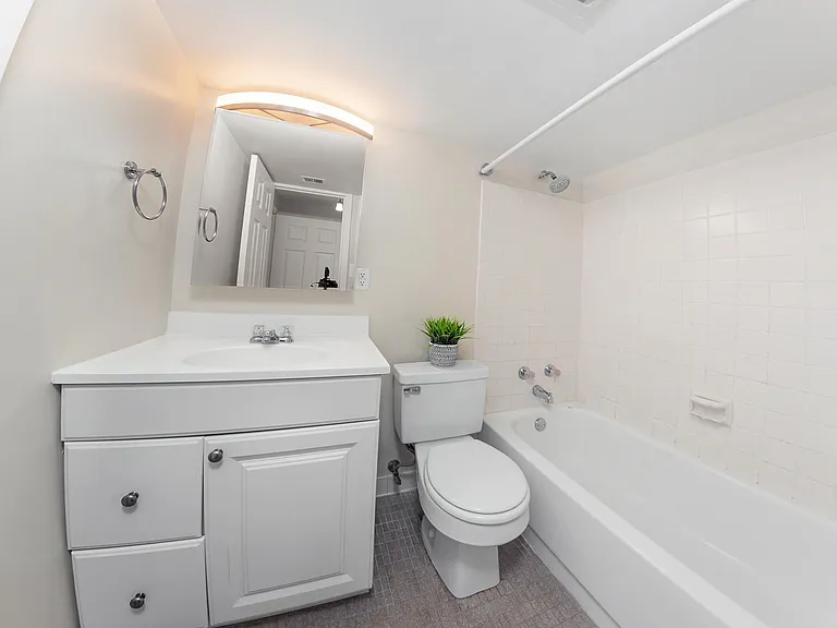 416 M St NW #B — Photo 6