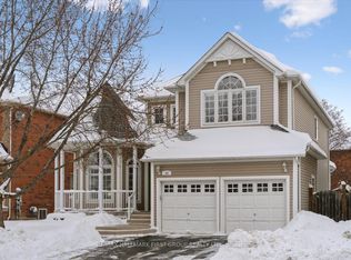 19 Elder Cres, Whitby, ON L1M2H6