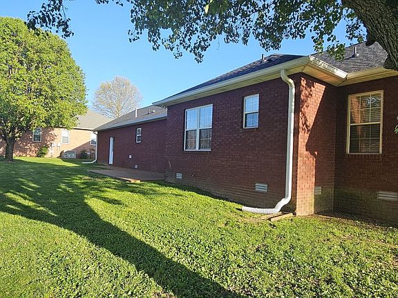 4th image of 1120 Gray Bill Dr
