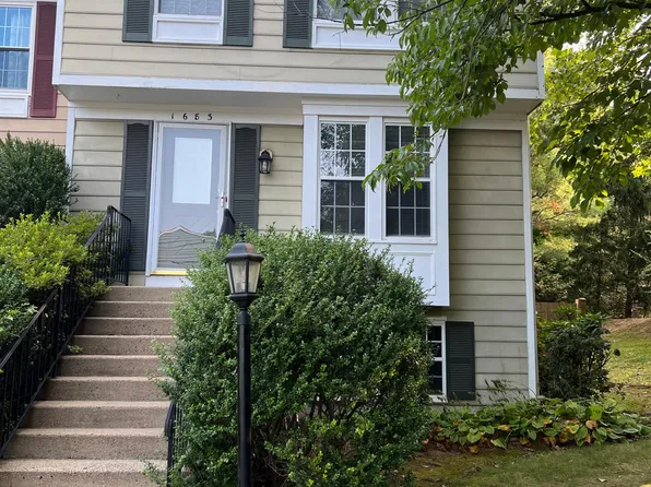 1683 Bayfield Way, Reston, VA 20194