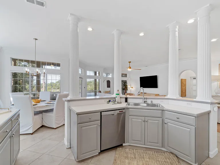 5280 Tivoli Dr — Photo 21