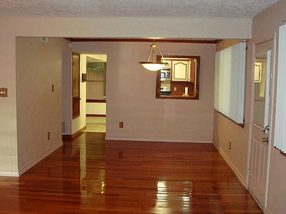 3rd image of 13310 Scamp Dr
