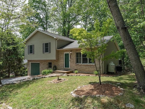 240 Red Fox Ct