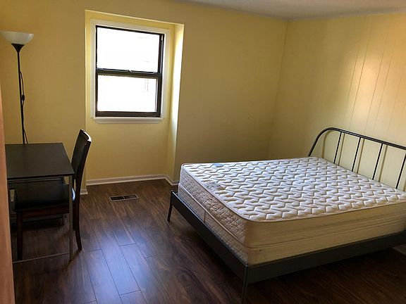 4th image of 304 Joe McCarthy Dr APT 6
