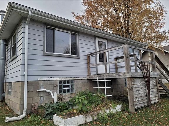 3rd image of 318 Lentz St