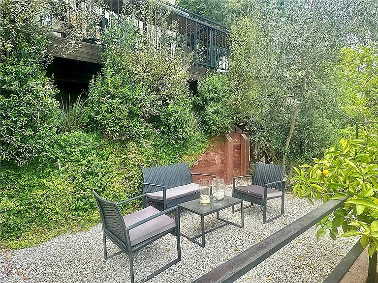 2506 Zorada Dr — Photo 22
