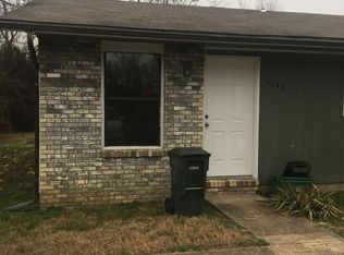 1342 E Farmers Dr, Fayetteville, AR 72701