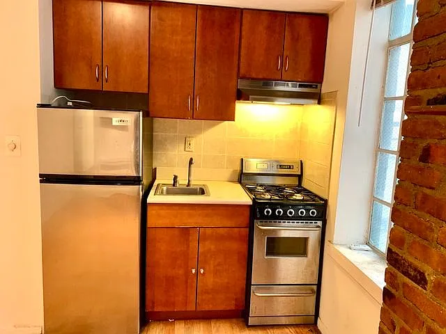 237 E 79th St #2D
