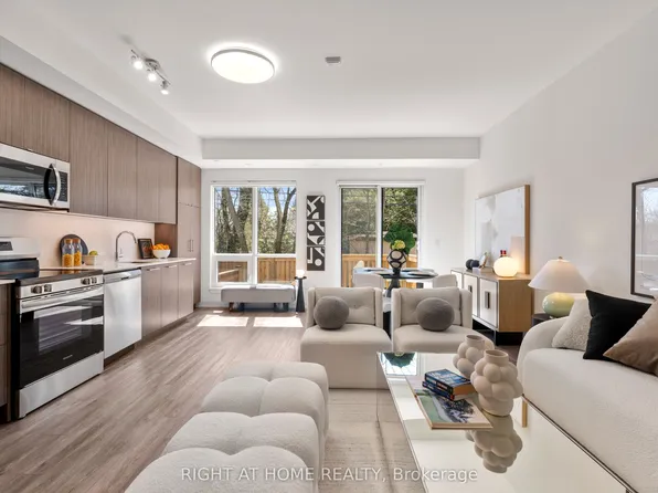 851 Sheppard Ave W #44, Toronto, ON M3H 0G2