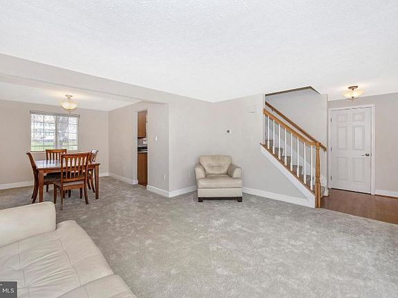 3rd image of 19021 Warrior Brook Dr