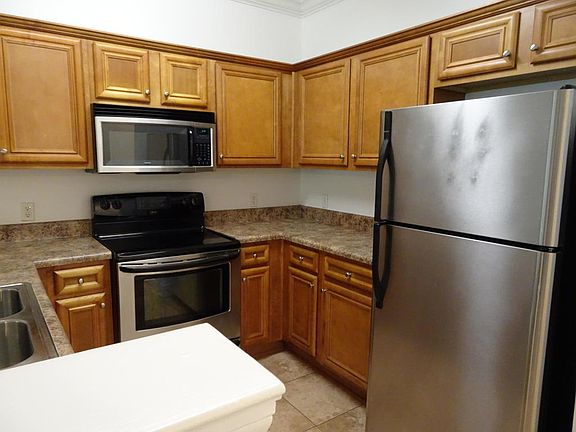 2nd image of 2224 Hadleigh Hills Ct #E6