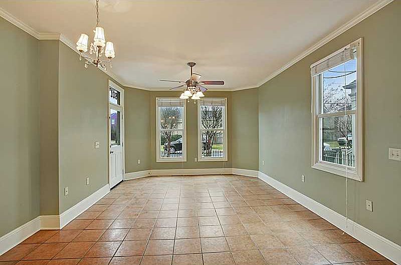 1st image of 603 1st St