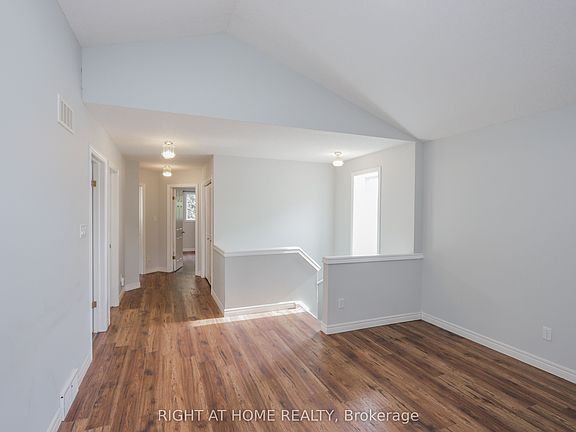 5th image of 756 Hedgerow Pl