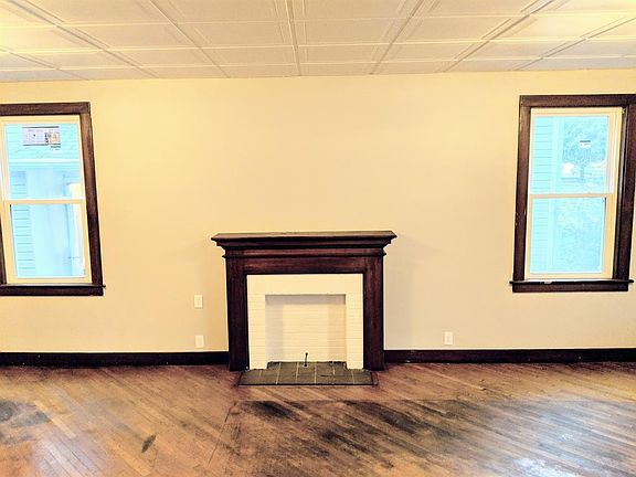 5th image of 405 W Market St